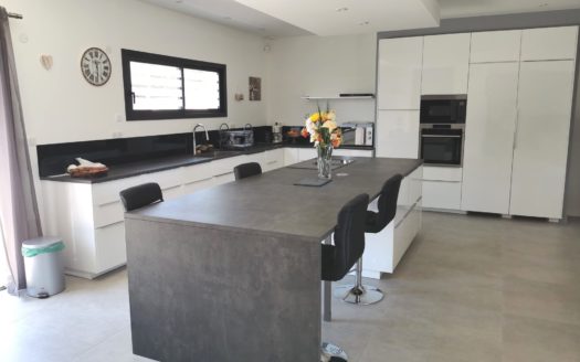 Maison 160 m2 sur terrain de 1700 m2