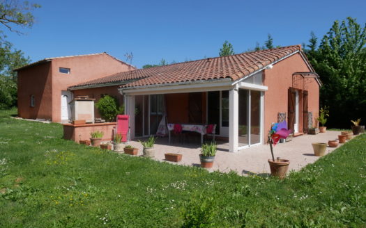 Villa 160 m2 sur terrain de 2 500m2