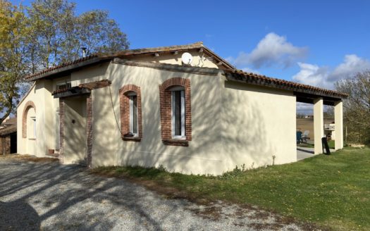 Ferme de 160 m2 avec dépendance sur une parcelle de 2 500 m2