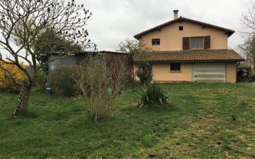 Maison individuelle T4 sur 1969m2 de terrain