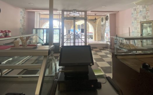 Murs commerce en plein centre ville