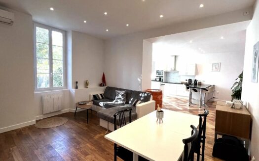 Maison de village T4 de 124m2 environ et jardin de 90m2