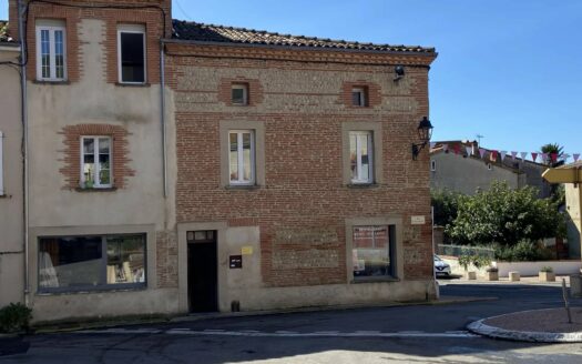 A vendre immeuble à Calmont avec revenus locatifs