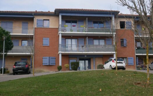 Nailloux centre : T2 loué de 35,07 m2 avec balcon